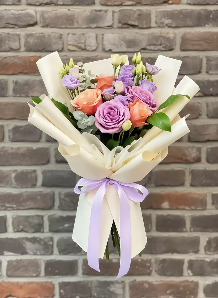 Букет цветов из: Лизиантусы и Розы в Федурново