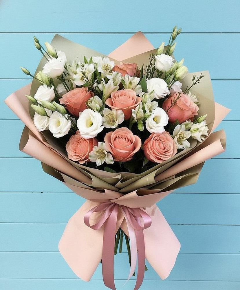Букет цветов из: Розы, Альстромерии и Лизиантусы в Федурново