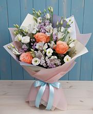 Букет цветов из:  Лизиантусы, Розы, Альстромерии и Гипсофила в Федурново
