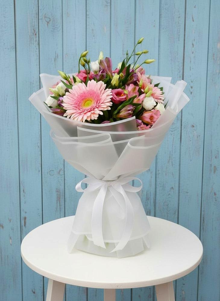 Букет цветов из: Герберы, Альстромерии и Лизиантусы в Федурново