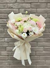 Букет цветов из:  Гвоздики, Розы, Лизиантусы и Хризантемы #REPLACE_PRED# Федурново