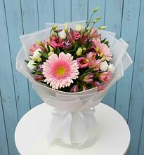 Букет цветов из:  Герберы, Альстромерии и Лизиантусы #REPLACE_PRED# Федурново