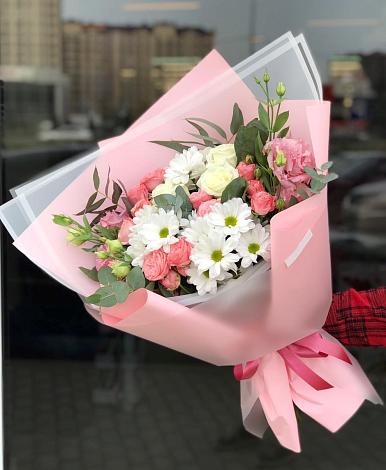 Букет цветов из: Розы, Лизиантусы и Хризантемы в Федурново